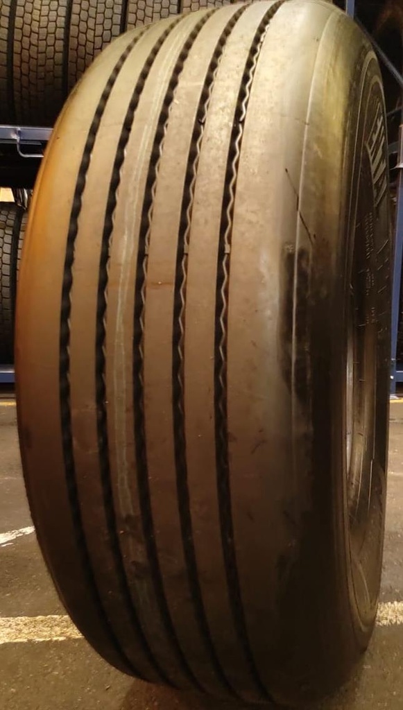 385/55R22.5 KA PINNOITETTU P16 SIS. 1 HANKOOK RUNKO TRAILER