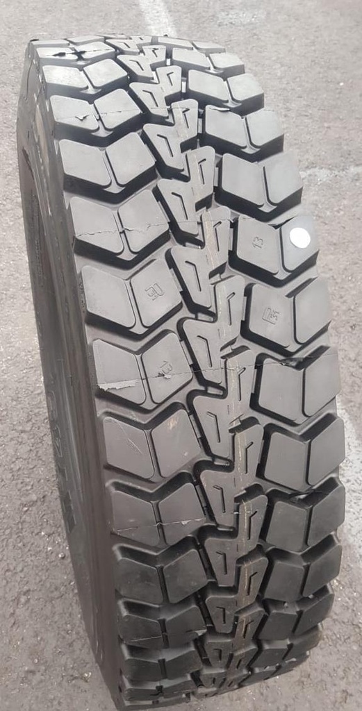 315/80R22.5 KA PINNOITETTU P31 SIS. 1 CONTINENTAL RUNKO XL DRIVE