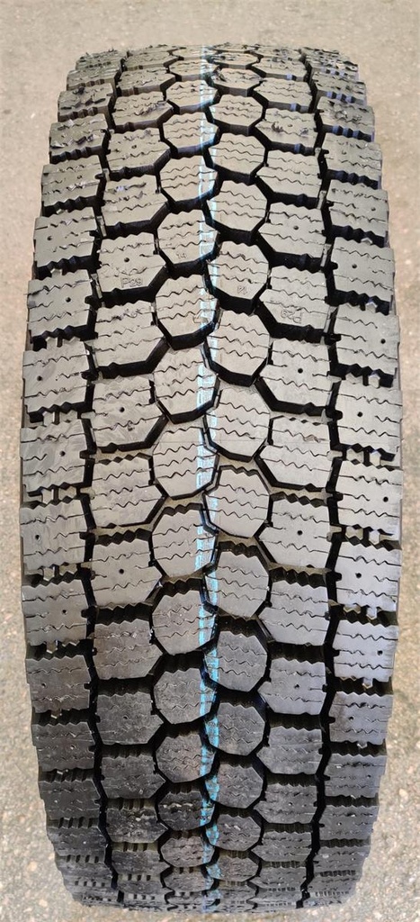 315/70R22.5 KA PINNOITETTU NE2+ SIS. 1 MICHELIN RUNKO XL DRIVE